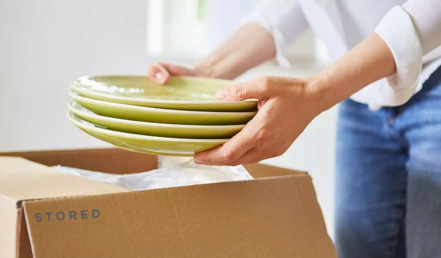 How to Pack Plates and Glasses for Moving?
